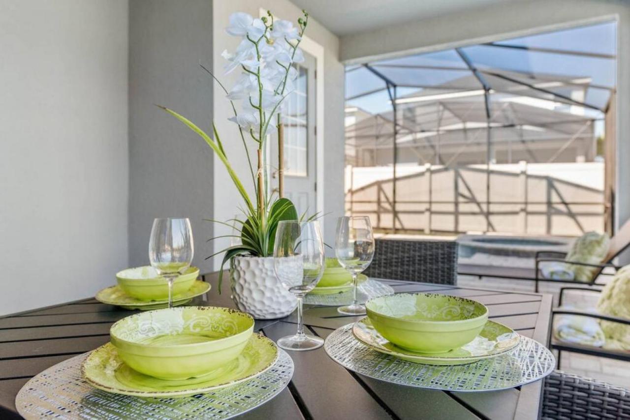 Modern Solara Villa With Pool, 7Bd 基西米 外观 照片